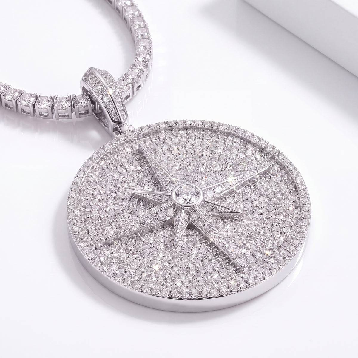 18K White Gold Vermeil, 18K White Gold Vermeil / Lifestyle